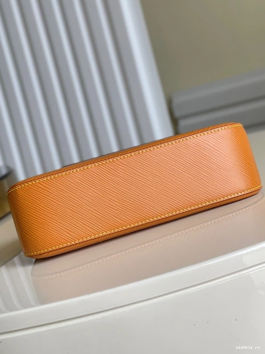 WIS VUITTON LOUIS MARELLE 0209